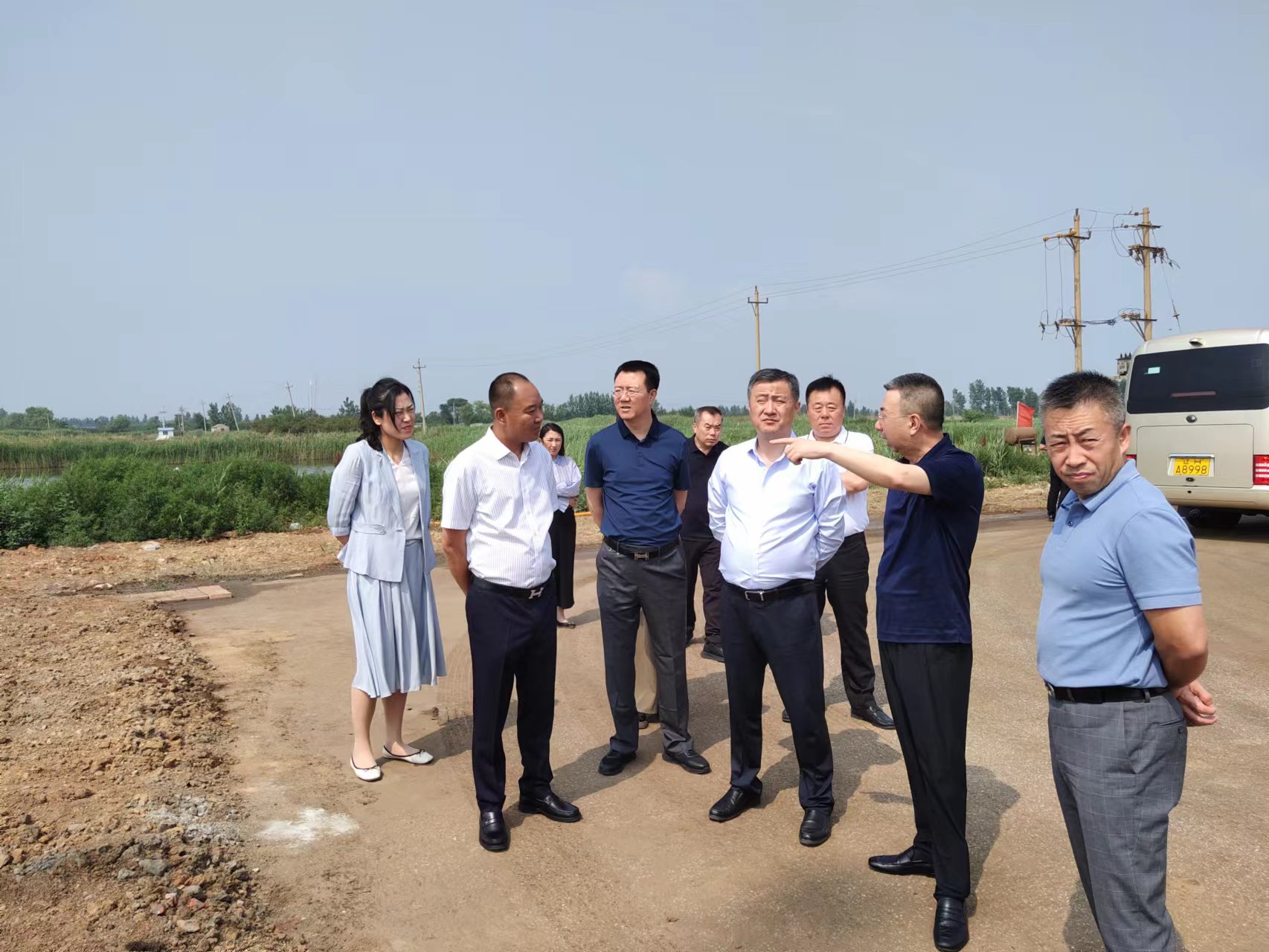 Yao Huaming, Mayor of Yingkou, led a team to coordinate the construction of the project